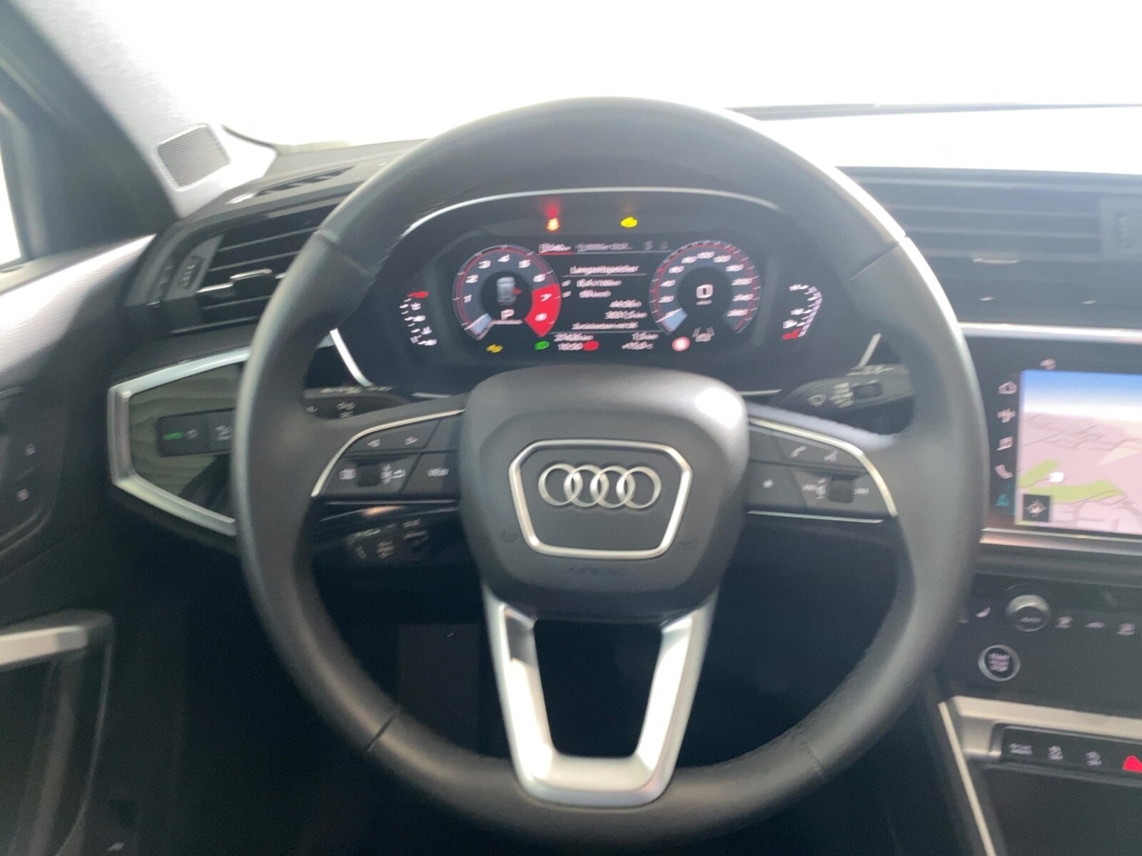 Audi Q3 – Bild 12