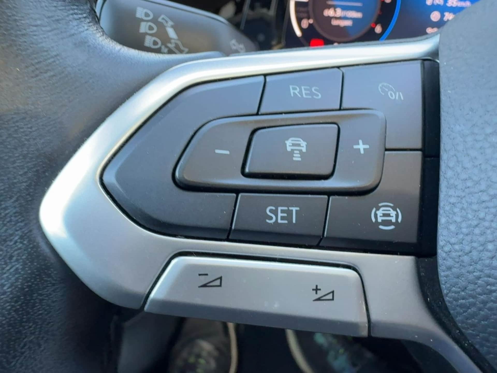 Volkswagen Golf Active