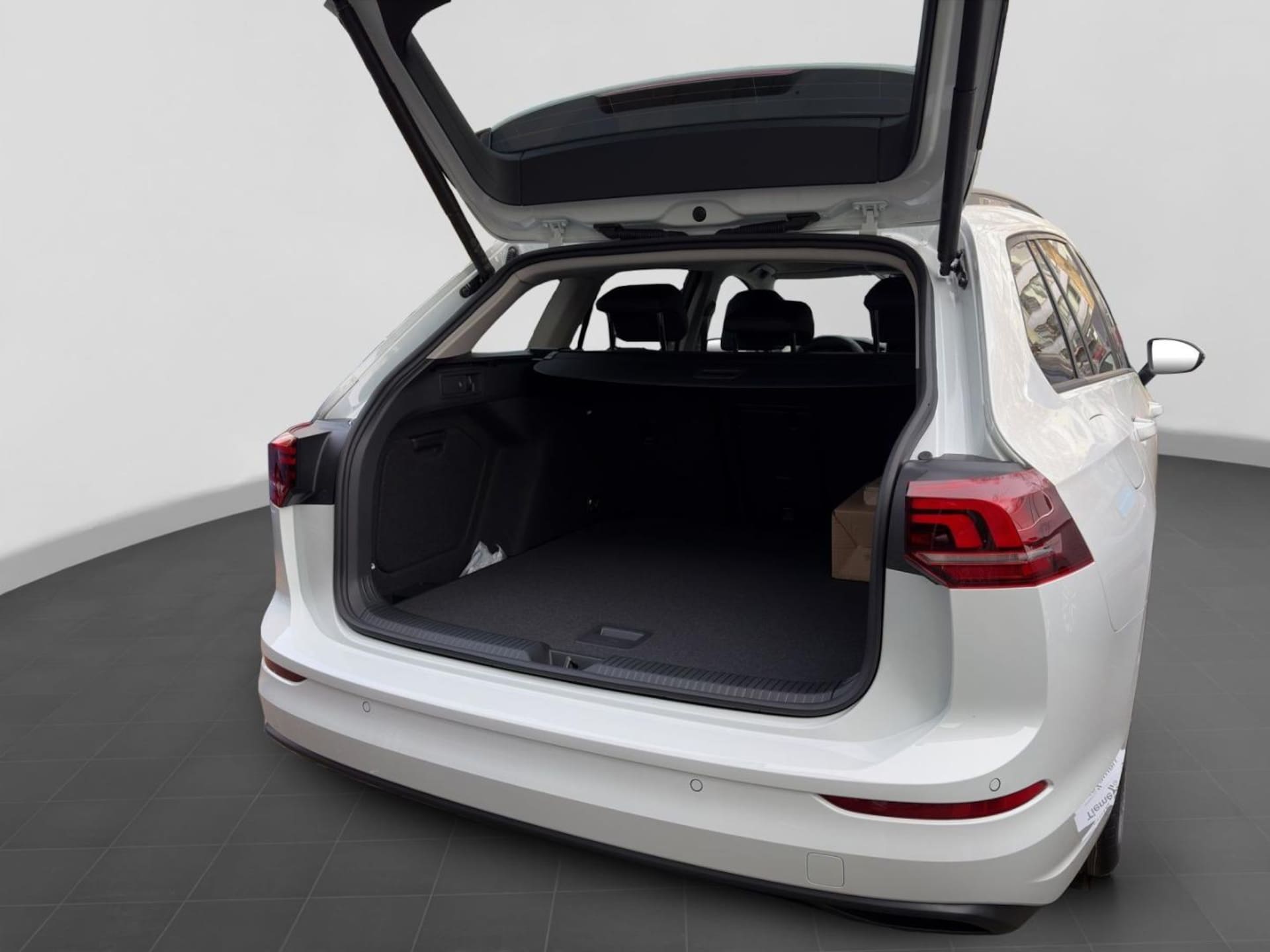 Volkswagen Golf Variant Life