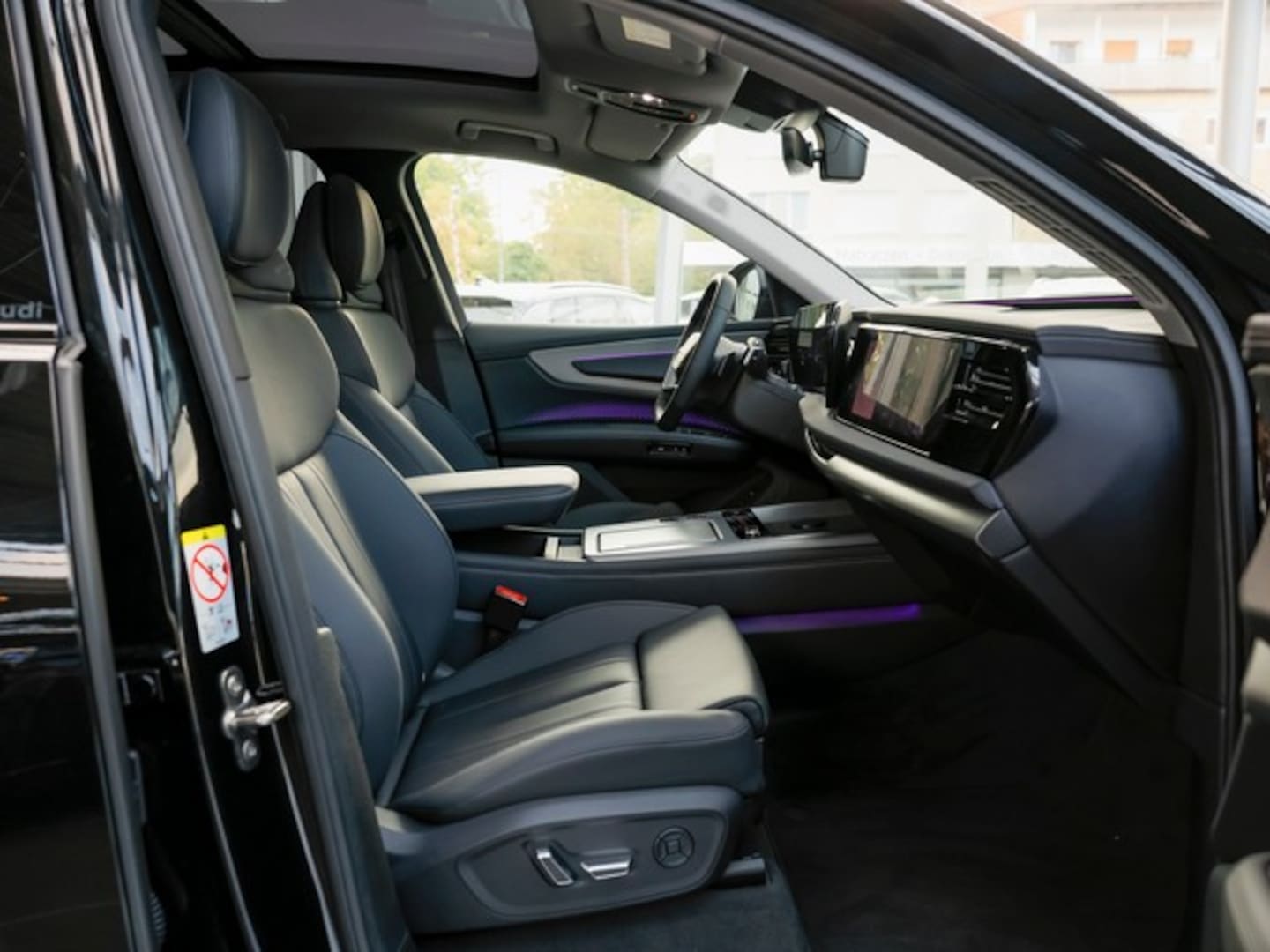 Bild über Audi Q7 SUV TDI quattro 220 kW tiptronic - für weitere Informationen kontaktieren Sie den Audi Partner