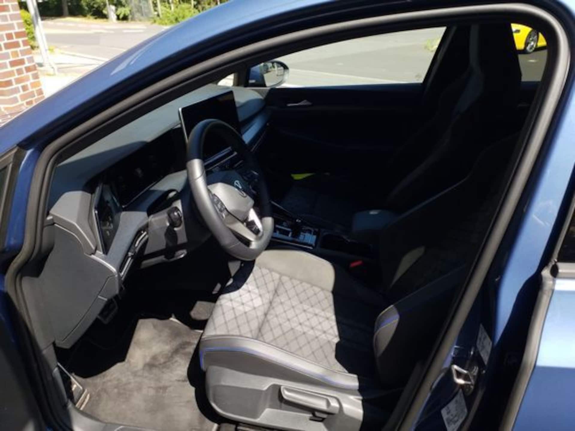 Volkswagen Golf Variant R-Line