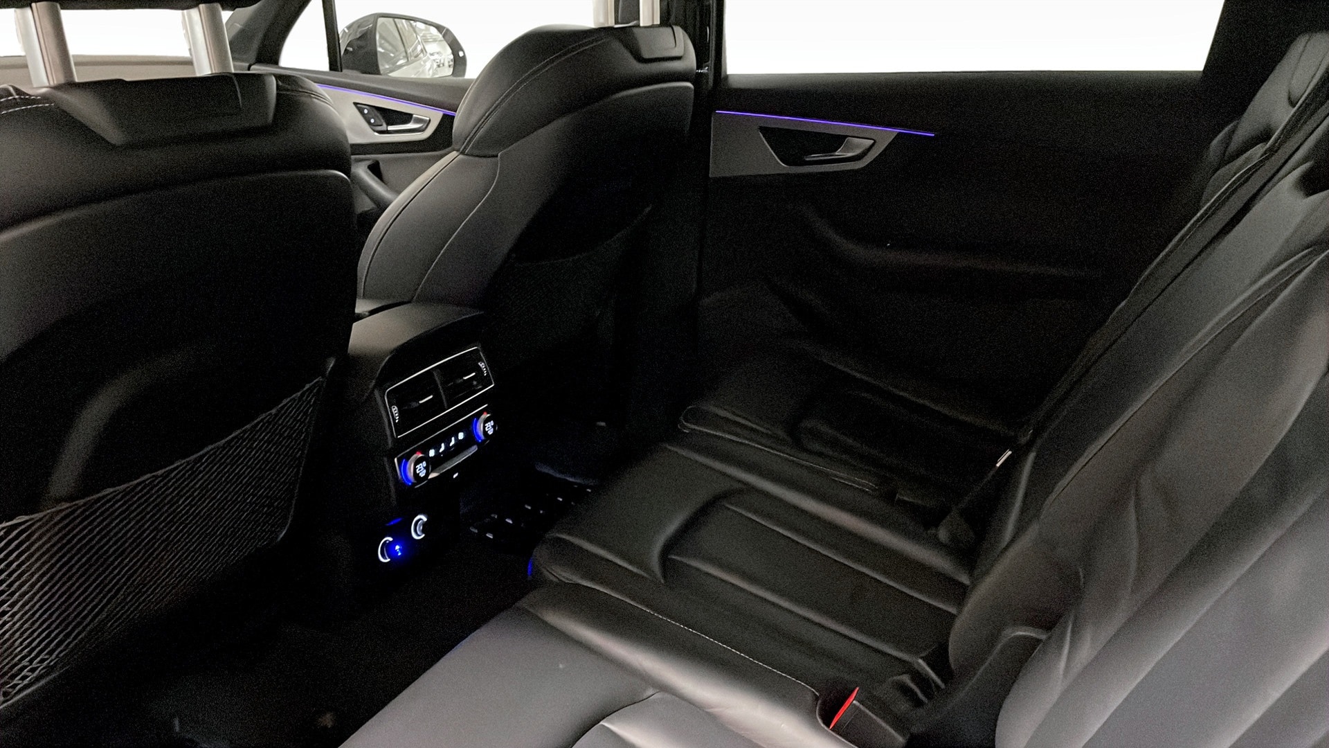 Bild som visar Audi Q7 Q7 50 TDI quattro S line 286 hk tiptronic - för mer information kontakta din Audi Partner