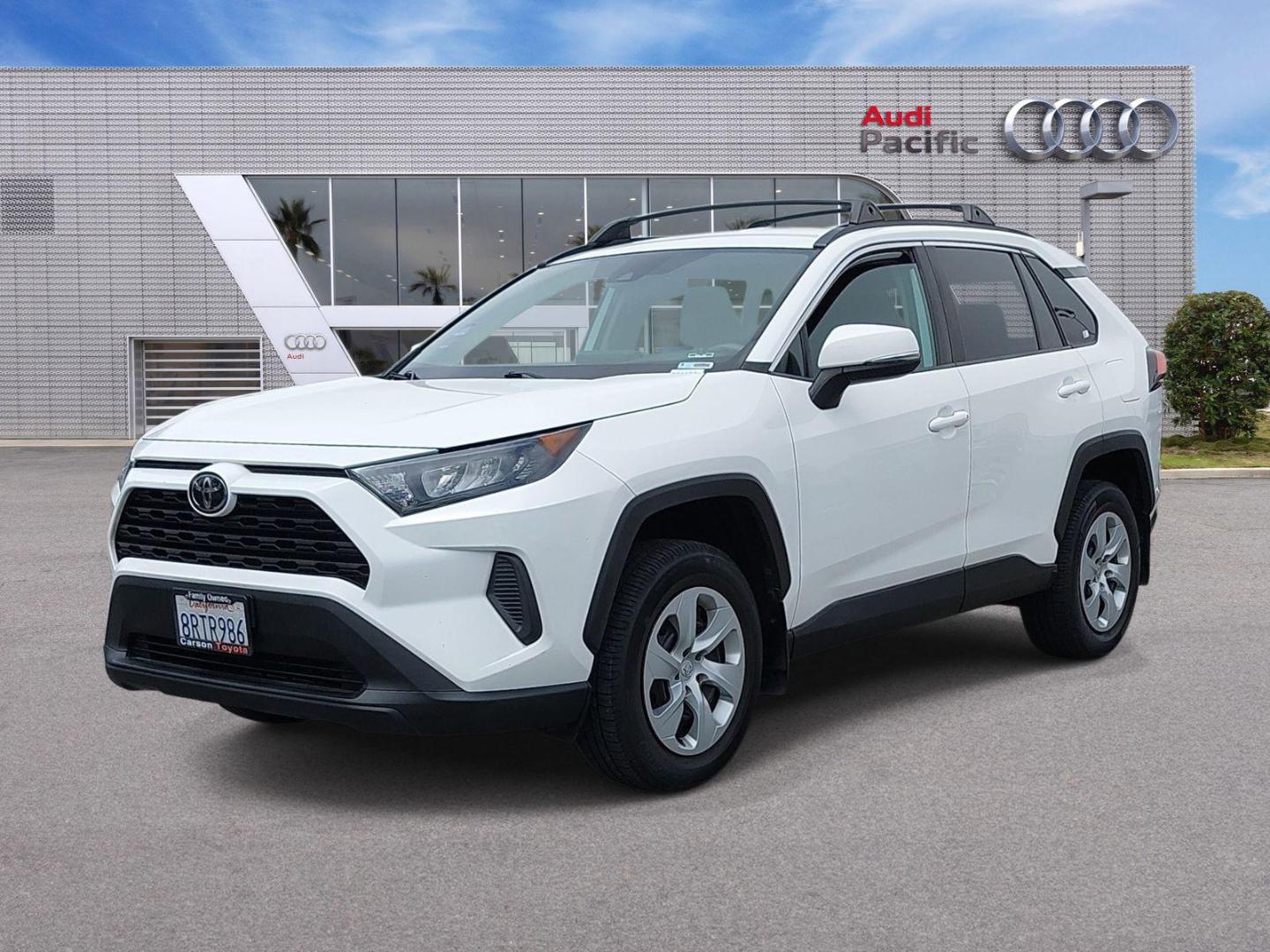 2020 Toyota RAV4 LE FWD's photo