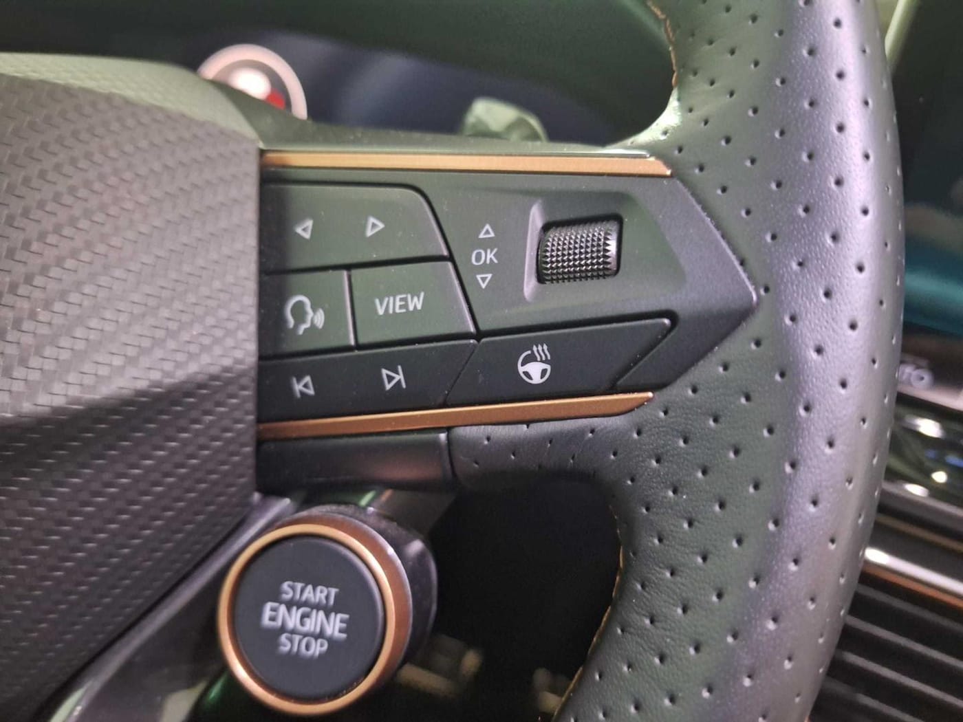 CUPRA Leon Sportstourer 1.5 eTSI DSG 110 kW (150 CV) — photo 13