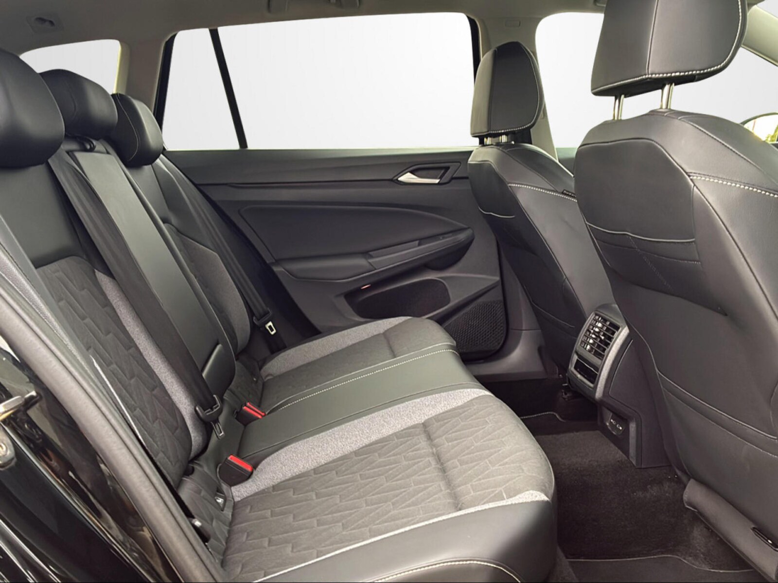 Volkswagen Golf Variant – Bild 12