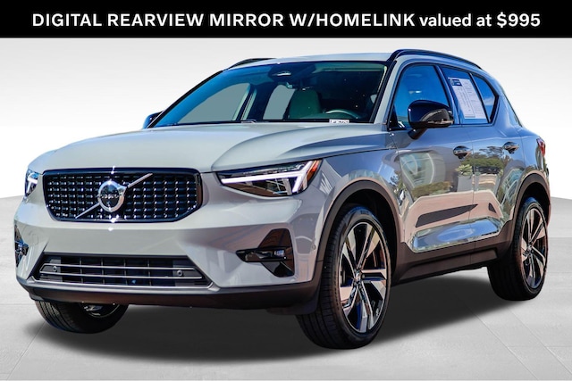 2026 Volvo XC40