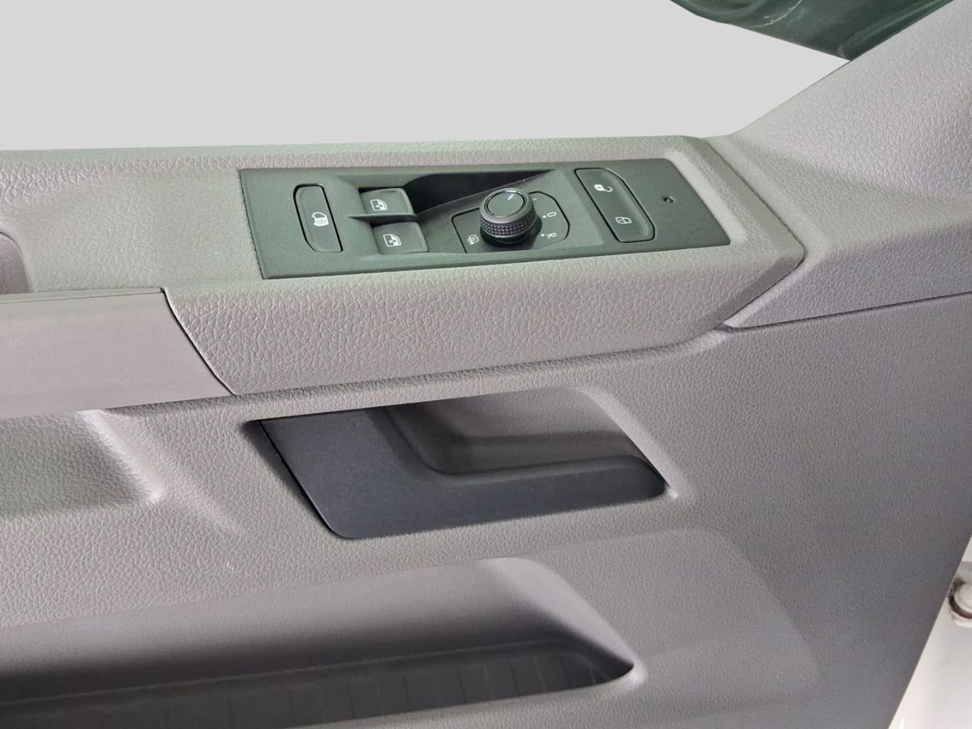 Volkswagen T6.1 Transporter Kasten langer Radstand