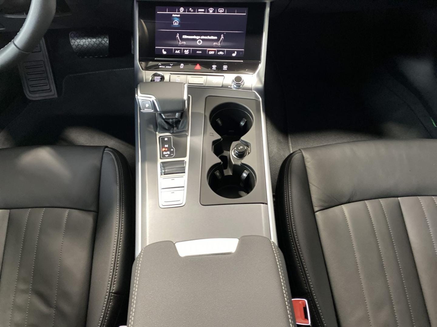 Bild über Audi A6 Avant S line 40 TDI S tronic - für weitere Informationen kontaktieren Sie den Audi Partner