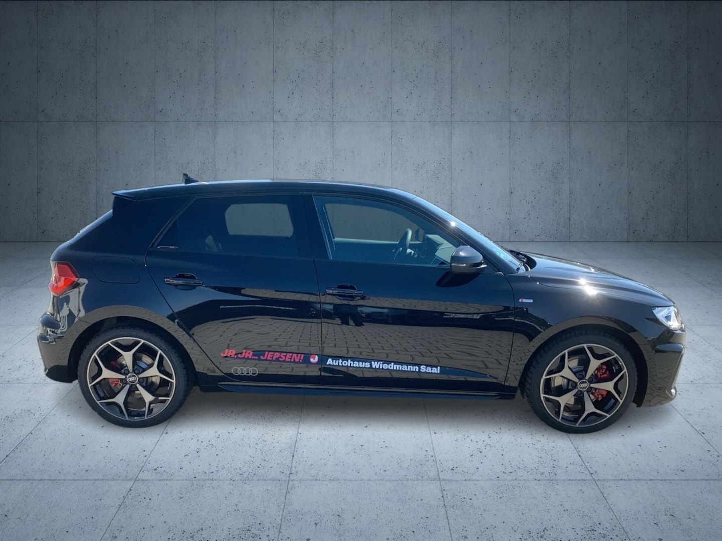 Bild über Audi A1 Sportback S line 40 TFSI S tronic - für weitere Informationen kontaktieren Sie den Audi Partner