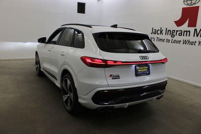 2025 Audi SQ5