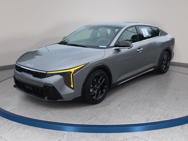 2025 Kia K4 GT-Line Turbo AT's photo