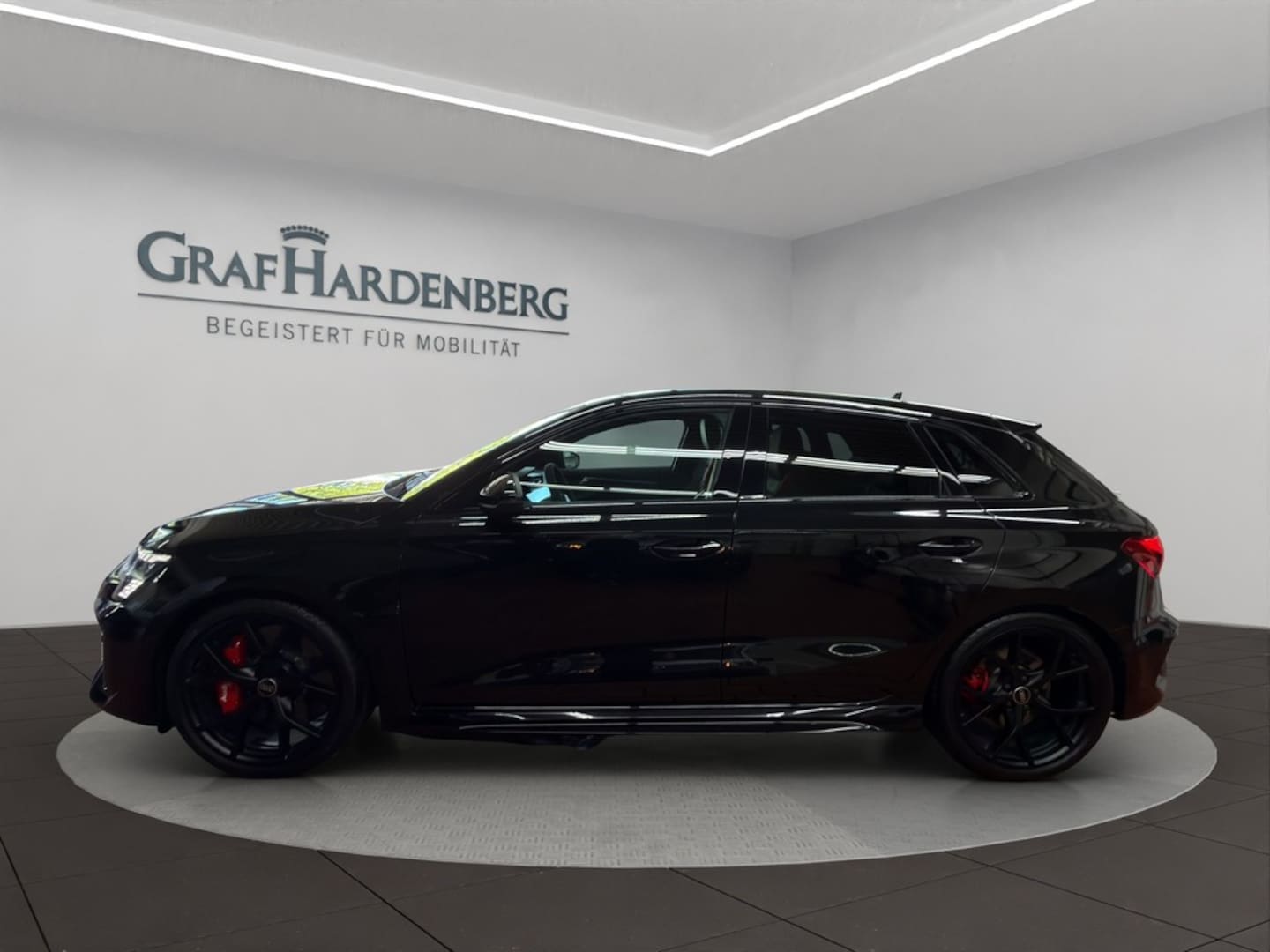 Bild über Audi RS 3 Sportback TFSI quattro S tronic - für weitere Informationen kontaktieren Sie den Audi Partner