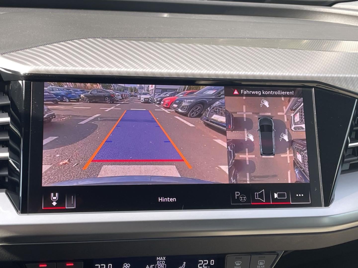 Bild über Audi Q4 e-tron 45 e-tron - für weitere Informationen kontaktieren Sie den Audi Partner