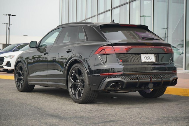 2026 Audi RS Q8 SUV performance