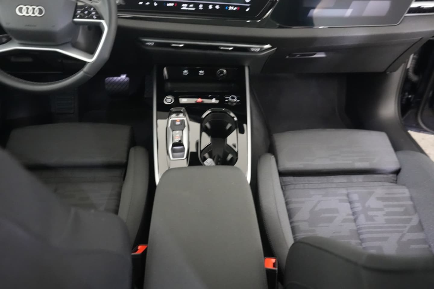 Bild über Audi A6 Avant TDI quattro 150 kW S tronic - für weitere Informationen kontaktieren Sie den Audi Partner