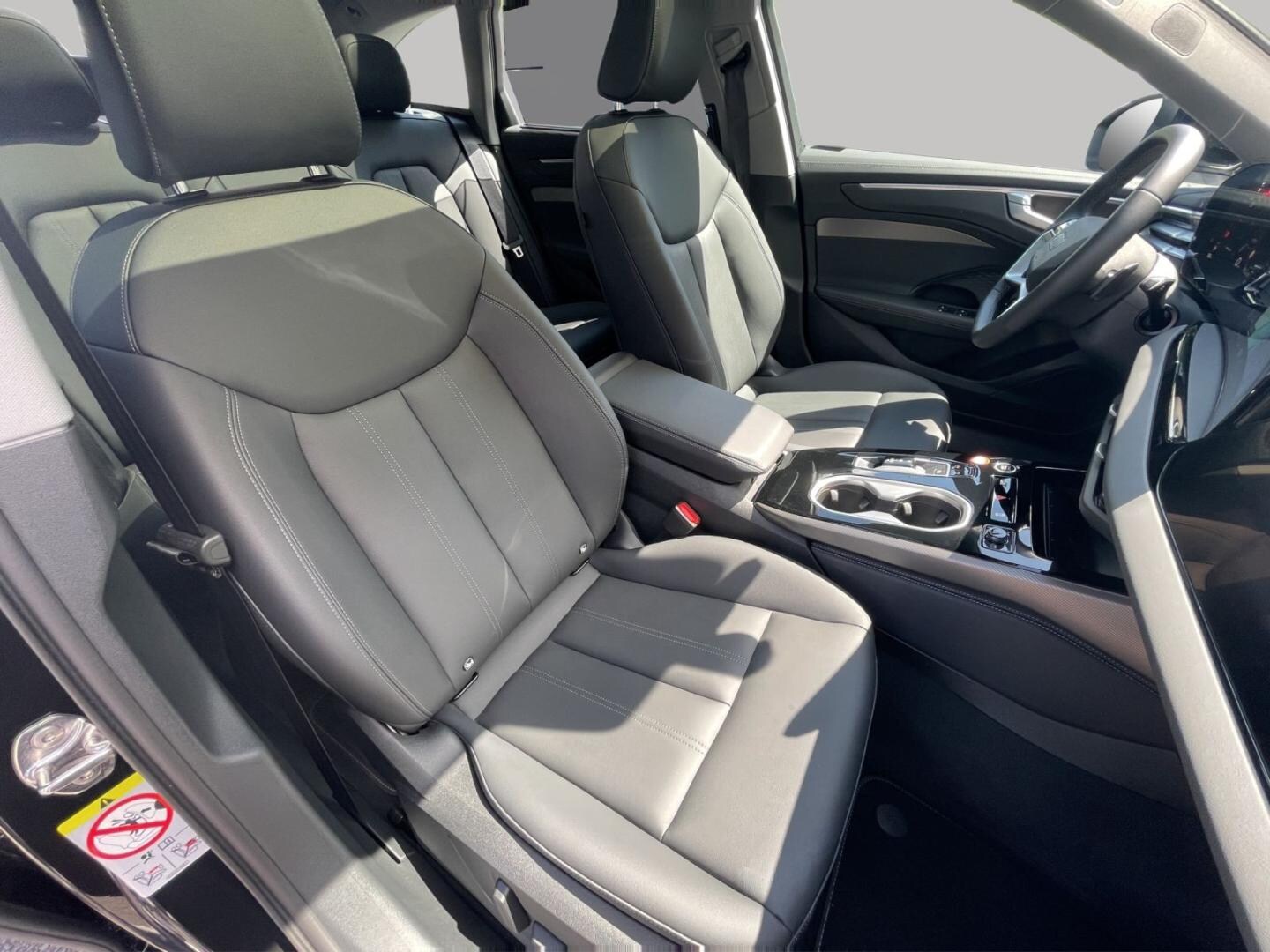 Bild über Audi A6 Avant TDI quattro 150 kW S tronic - für weitere Informationen kontaktieren Sie den Audi Partner