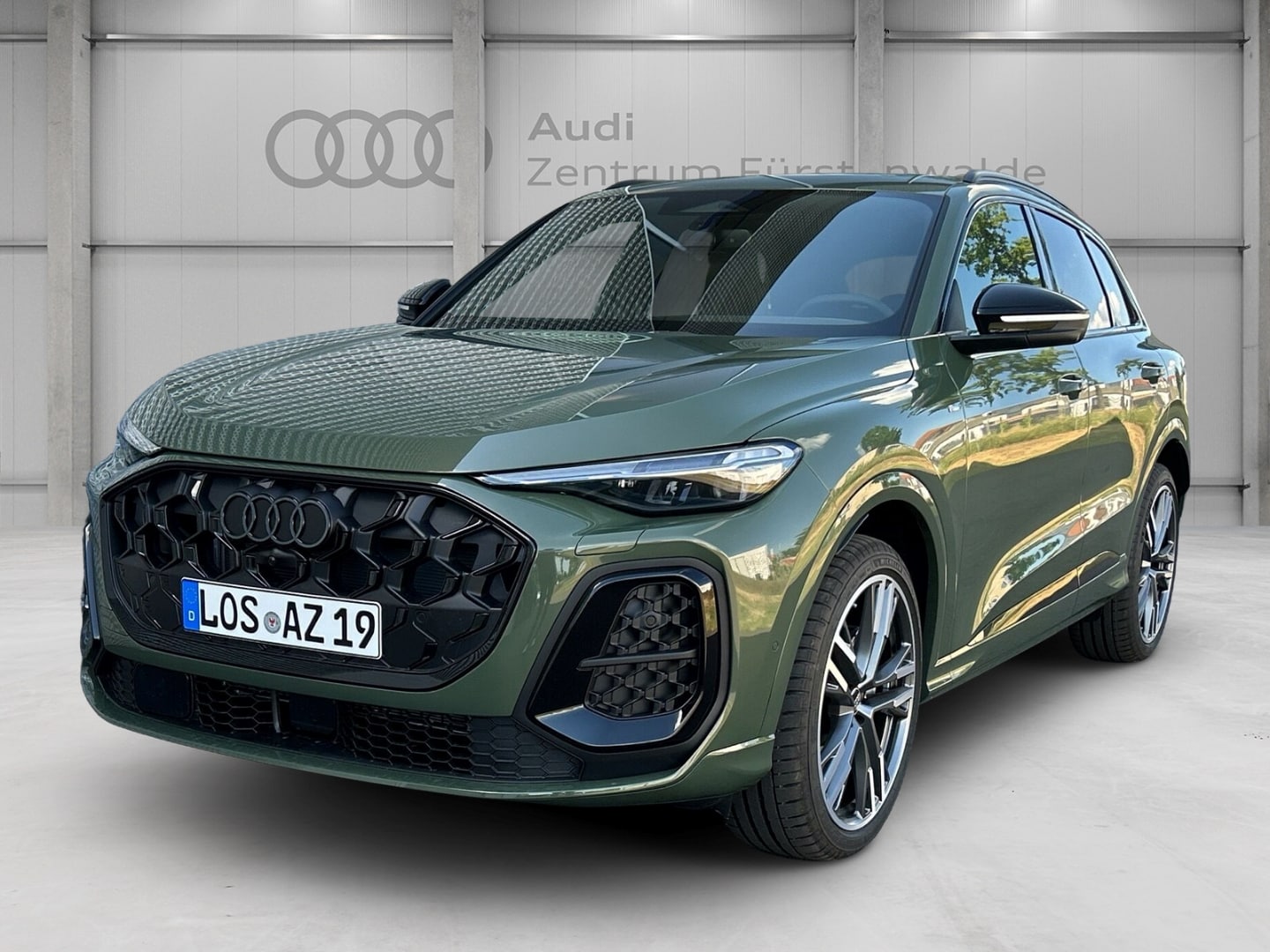 Bild über Audi Q5 SUV TDI quattro 220 kW S tronic - für weitere Informationen kontaktieren Sie den Audi Partner