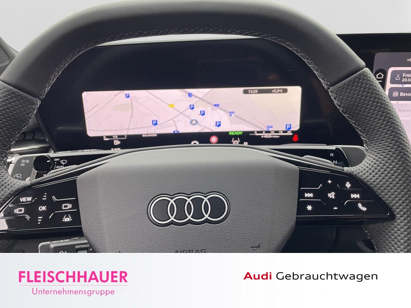 Bild über Audi Q3 SUV TFSI 110 kW S tronic - für weitere Informationen kontaktieren Sie den Audi Partner