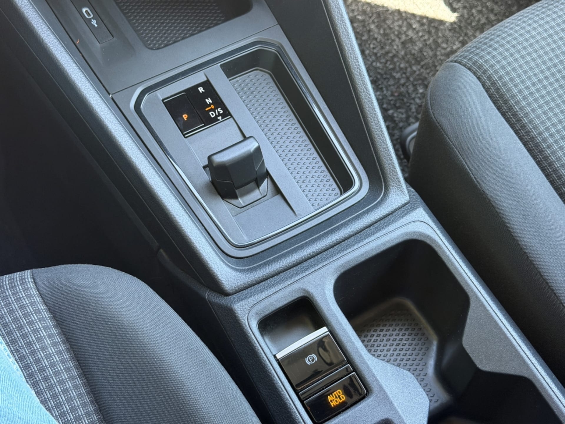 Volkswagen Caddy Basis-Modell