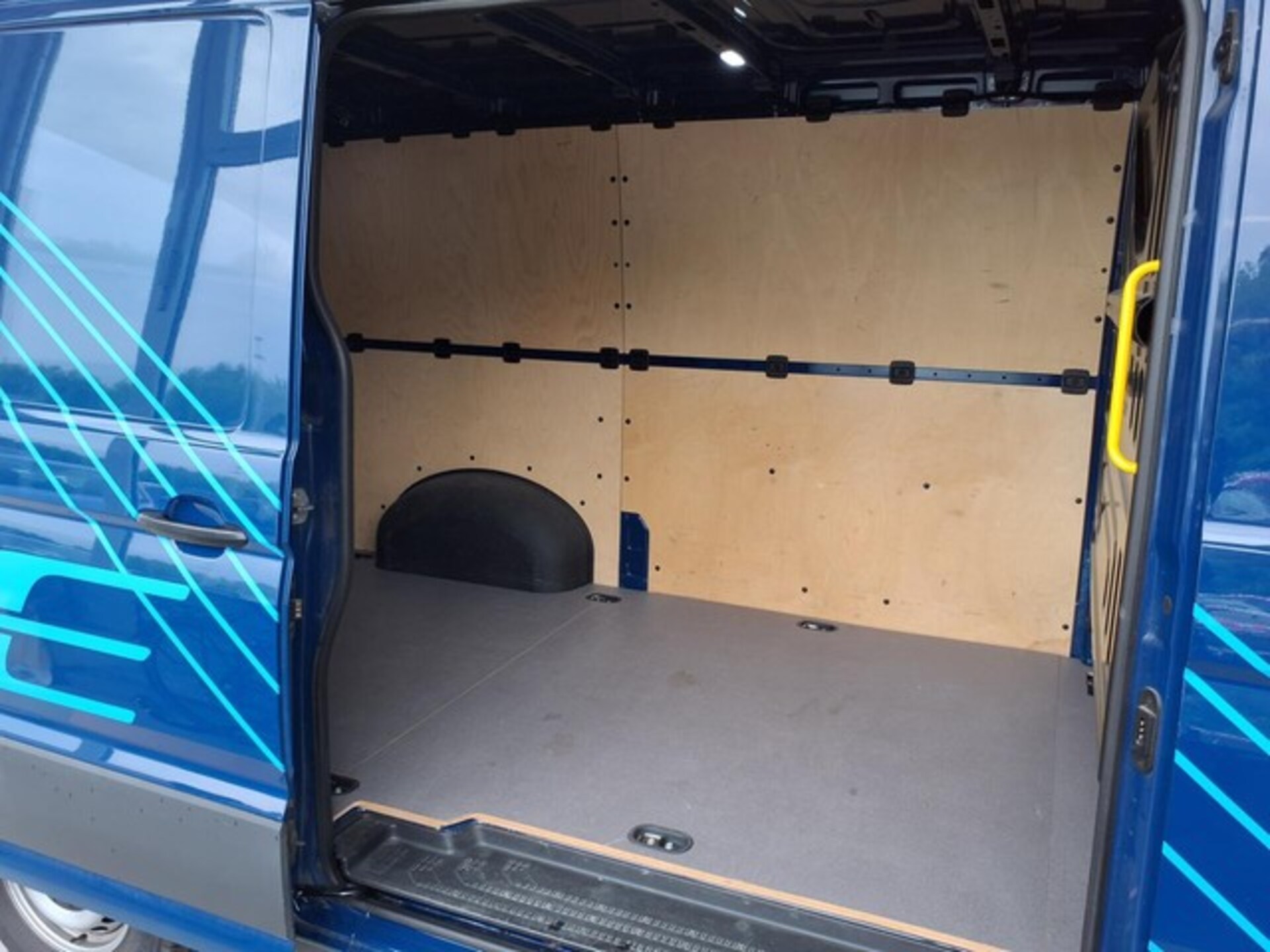Volkswagen Crafter Kasten mittlerer Radstand