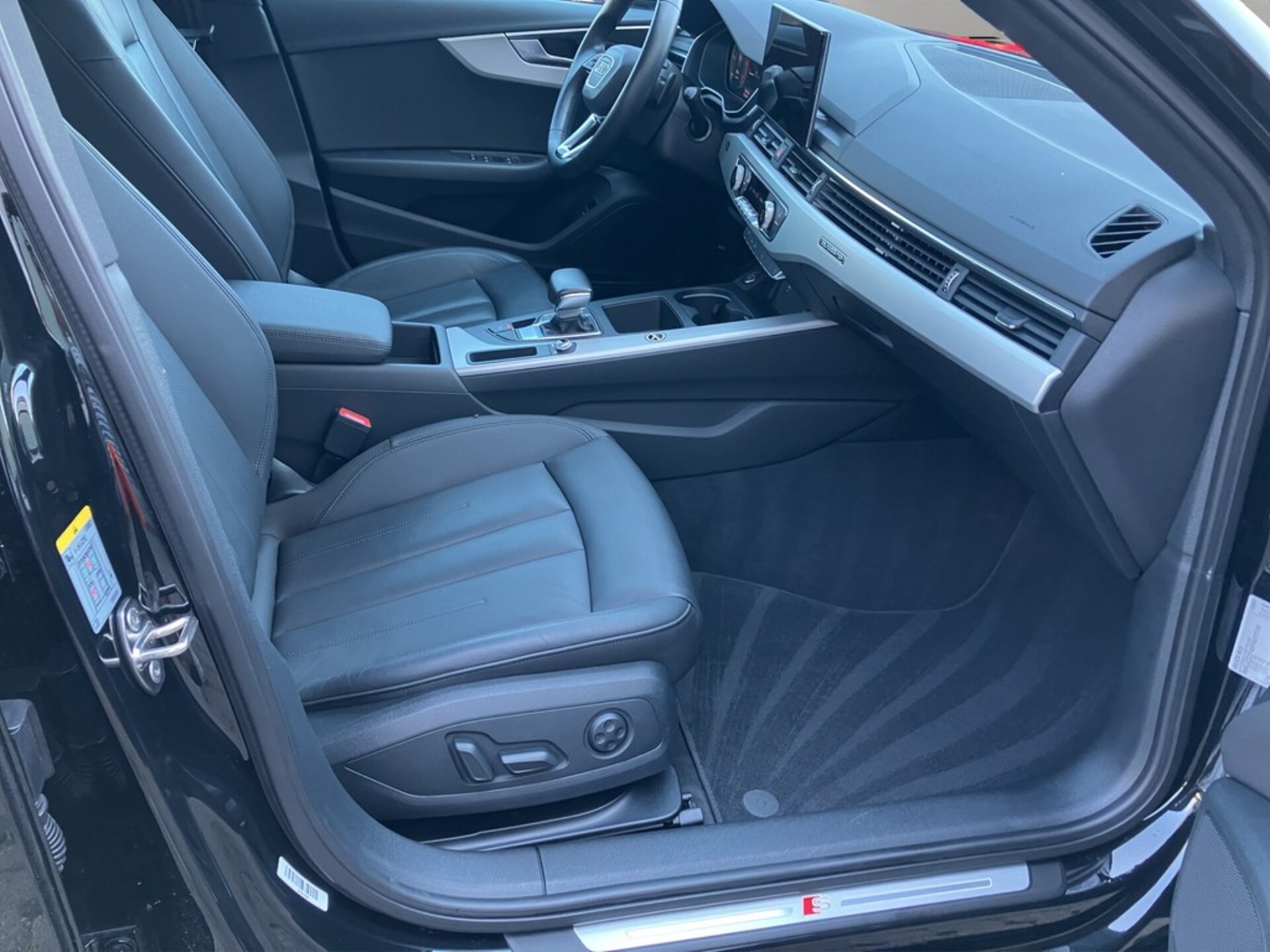 Audi A4 Avant S line