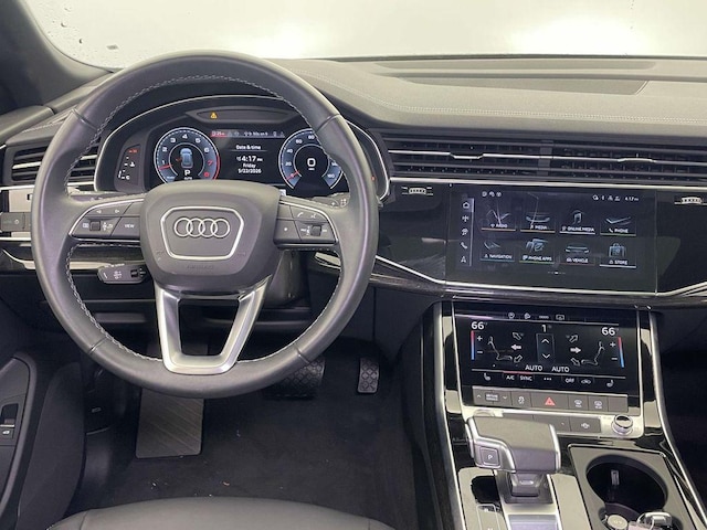 2025 Audi Q8 Premium - Photo 27