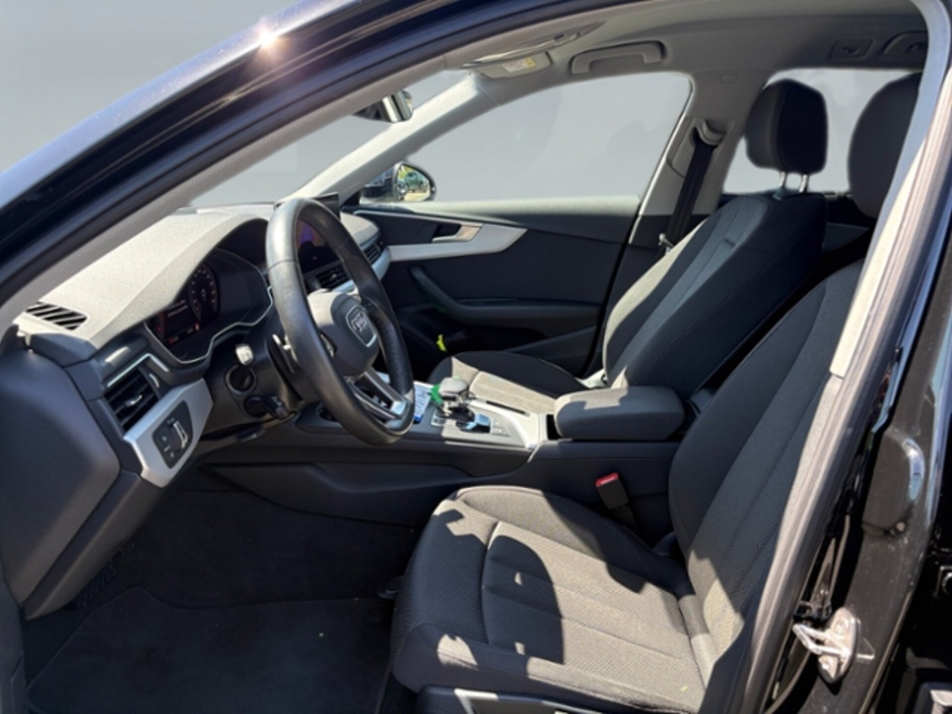 Audi A4 Avant S line