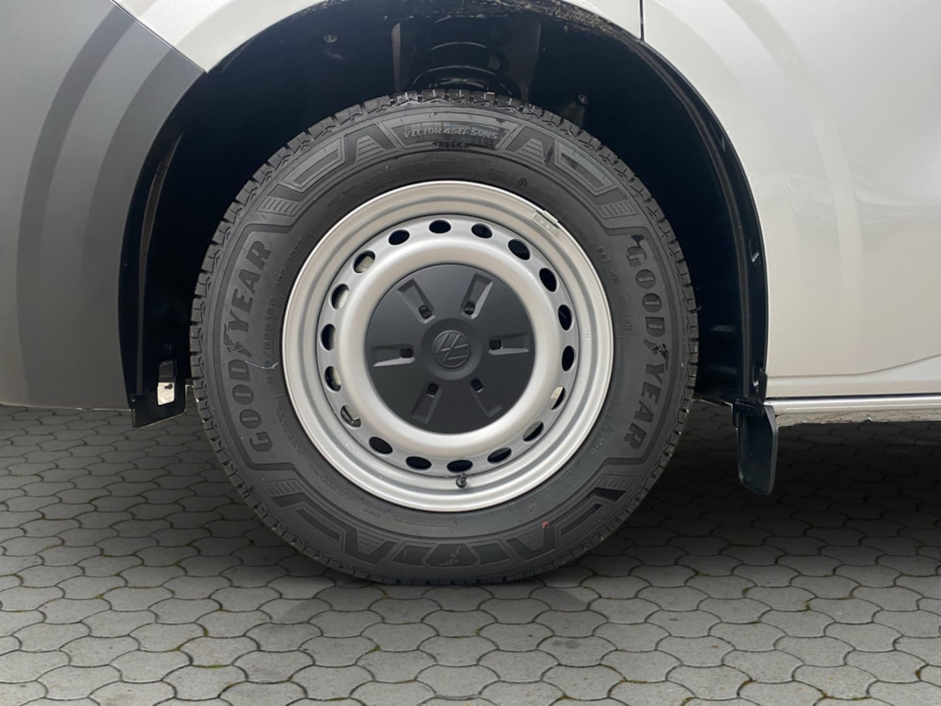 Volkswagen Transporter Kombi kurzer Radstand