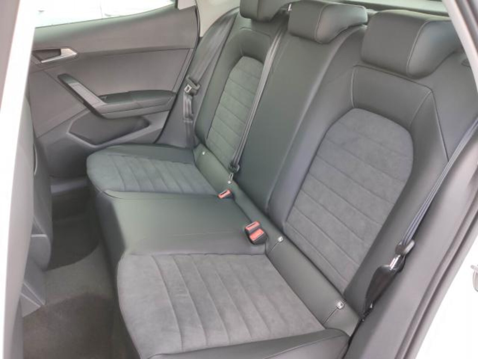 SEAT Arona – Bild 13