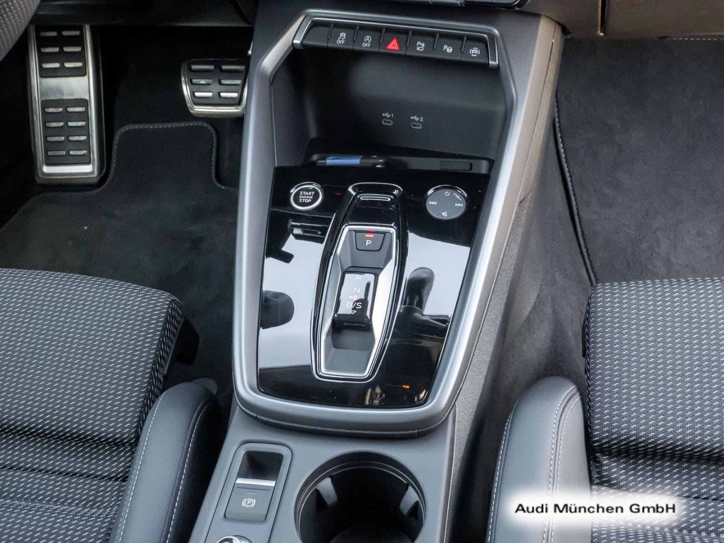 Bild über Audi A3 Sportback TFSI 110 kW S tronic - für weitere Informationen kontaktieren Sie den Audi Partner