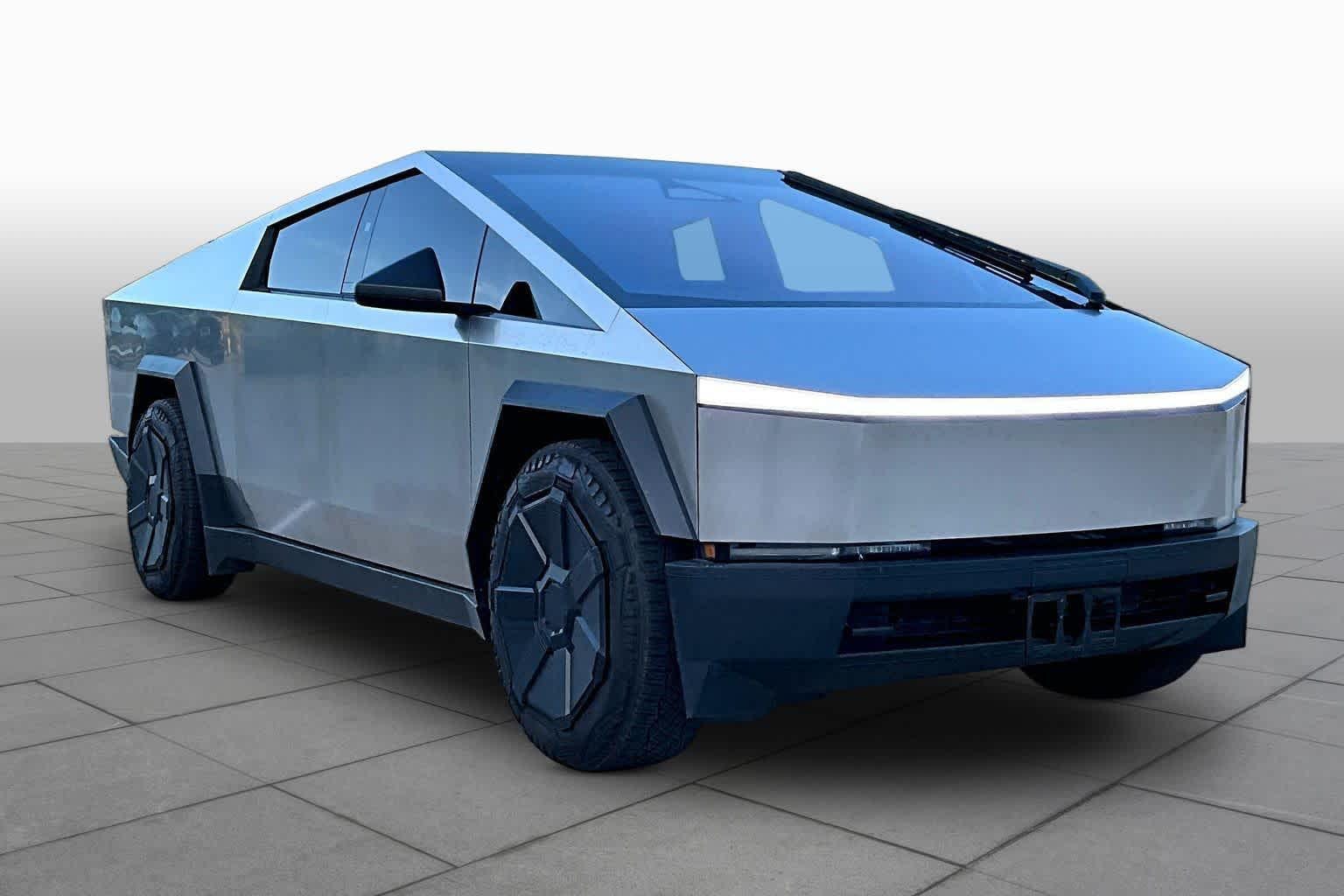 Used 2024 Tesla Cybertruck Base with VIN 7G2CEHED8RA001947 for sale in Benbrook, TX
