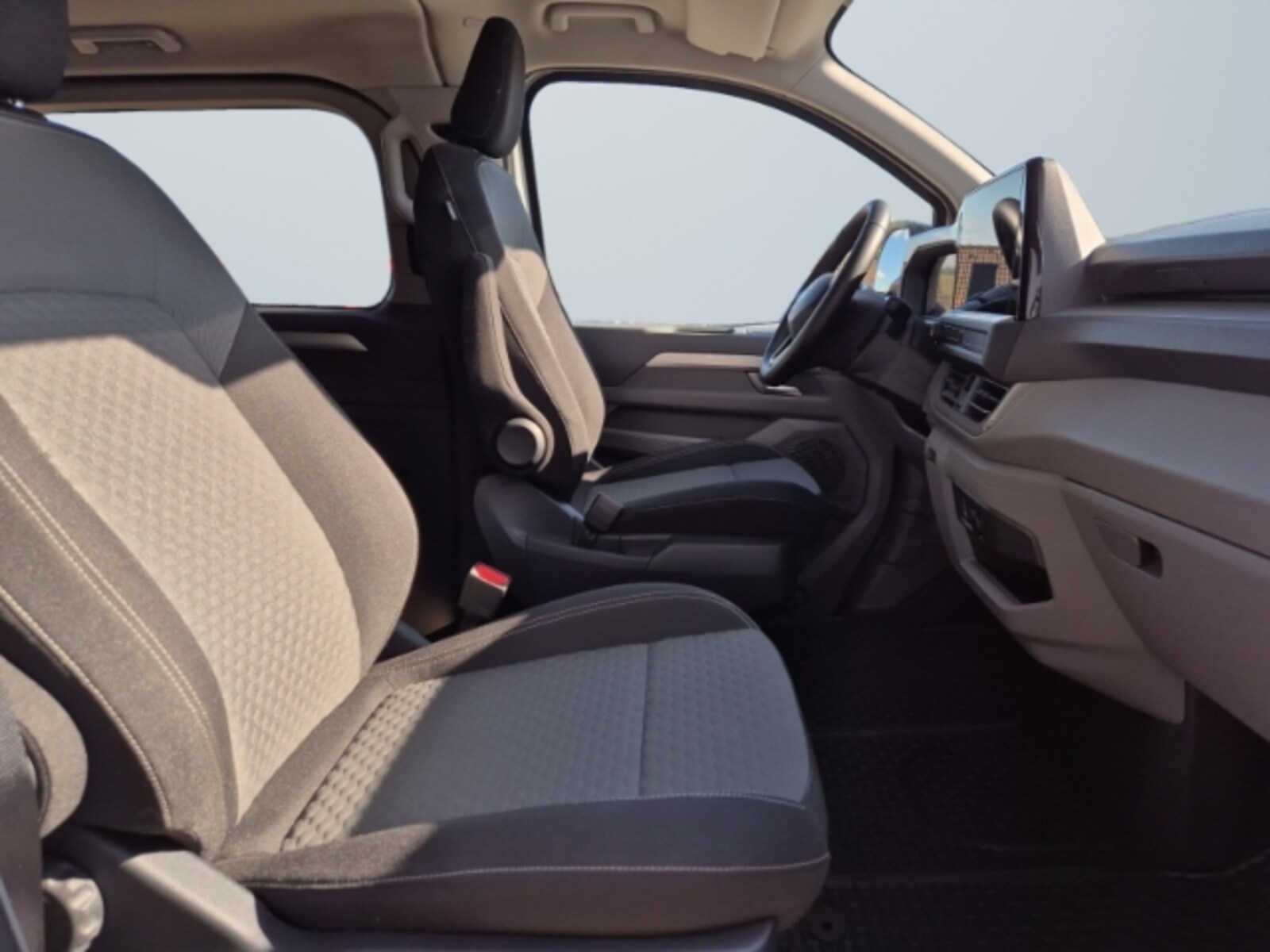 Volkswagen Caravelle langer Radstand – Bild 9
