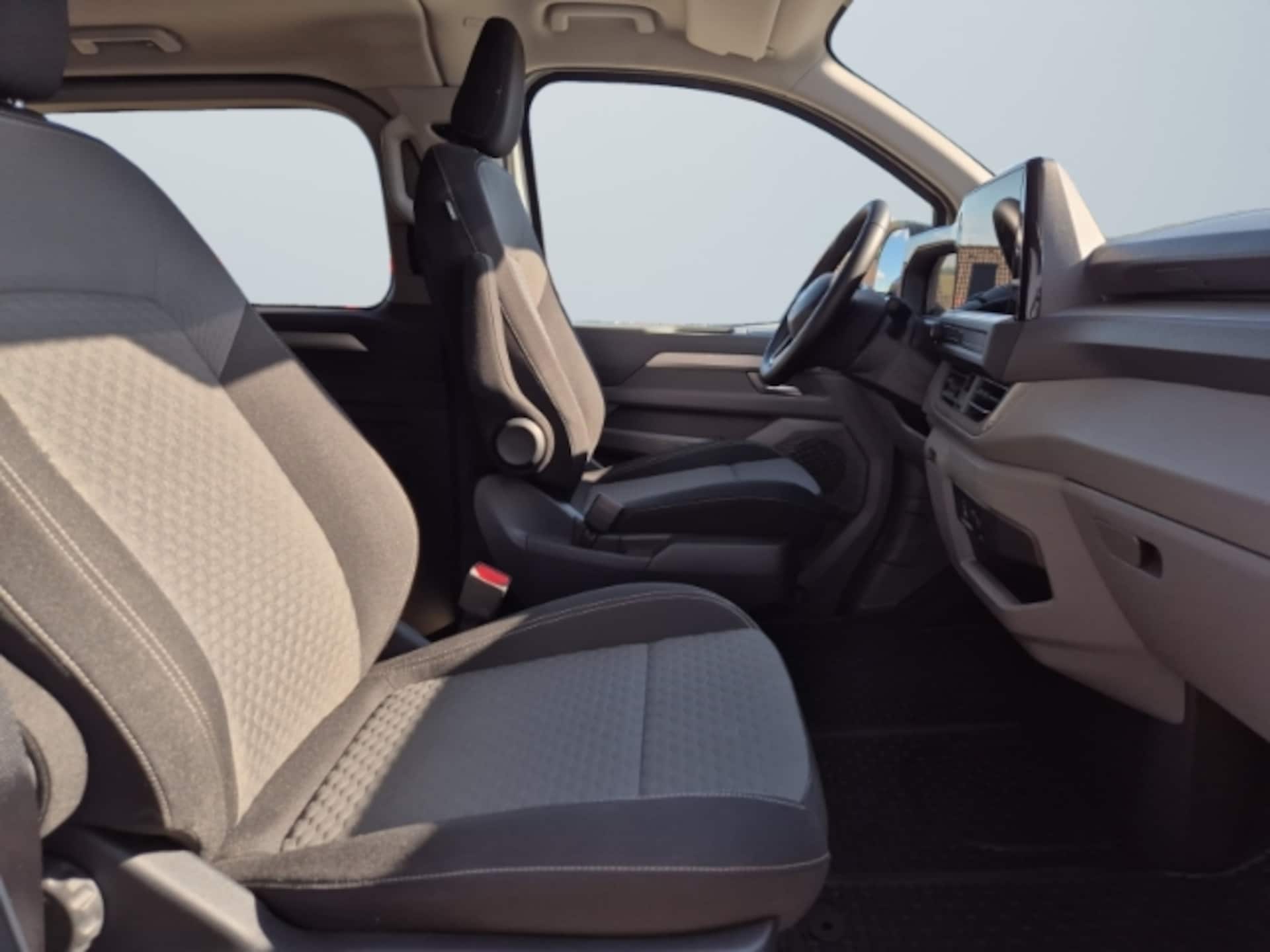 Volkswagen Caravelle langer Radstand Life