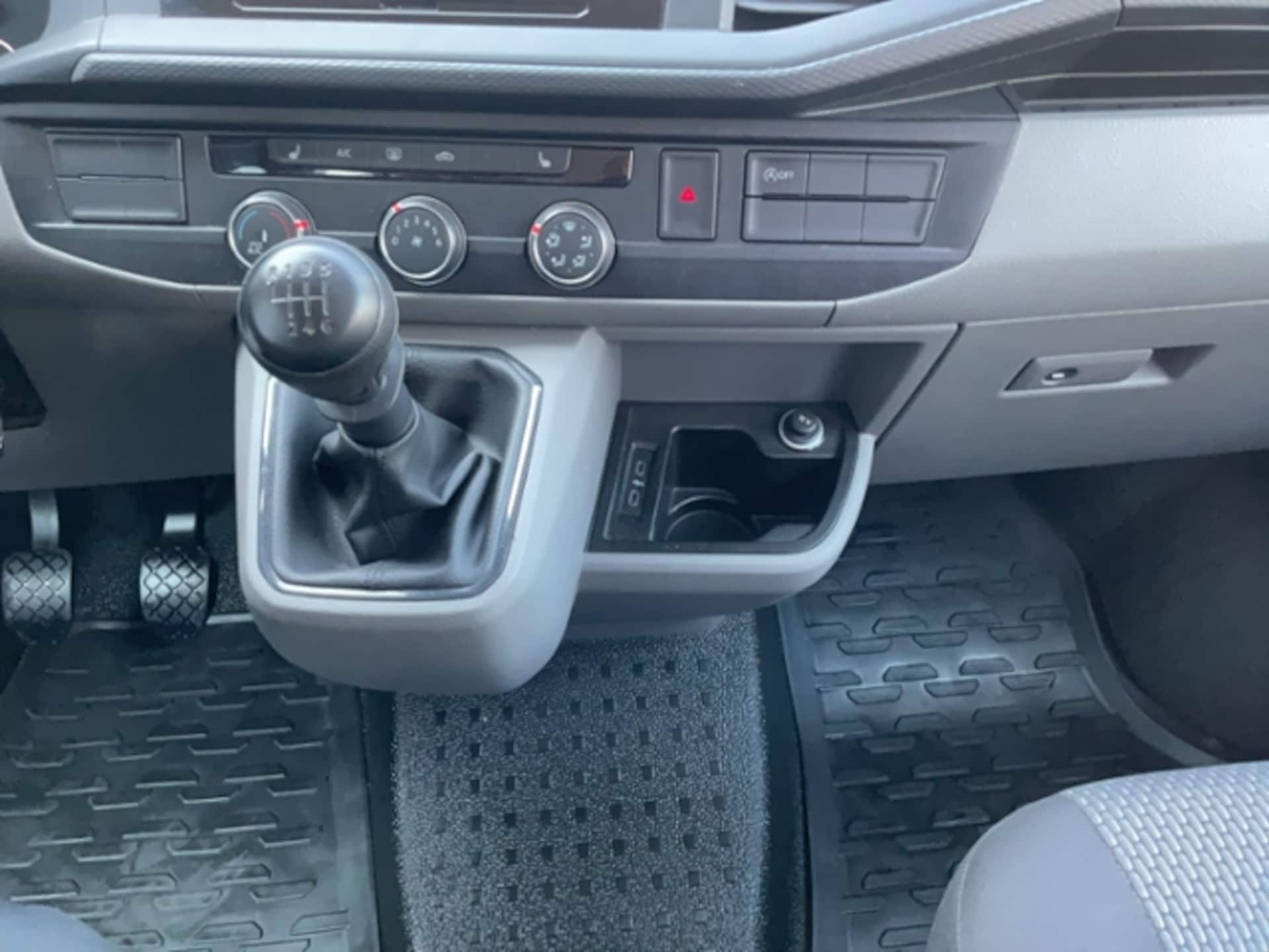 Volkswagen T6.1 Transporter Kombi kurzer Radstand