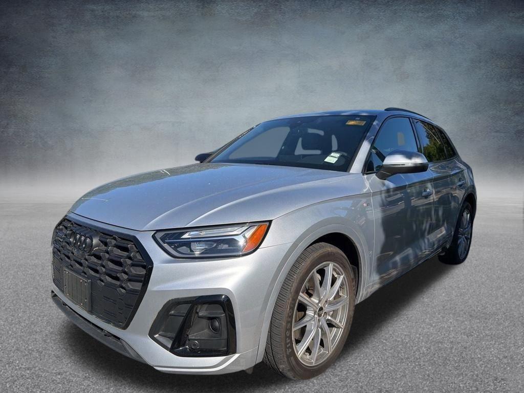 2023 Audi Q5 55 e Premium Plus's photo