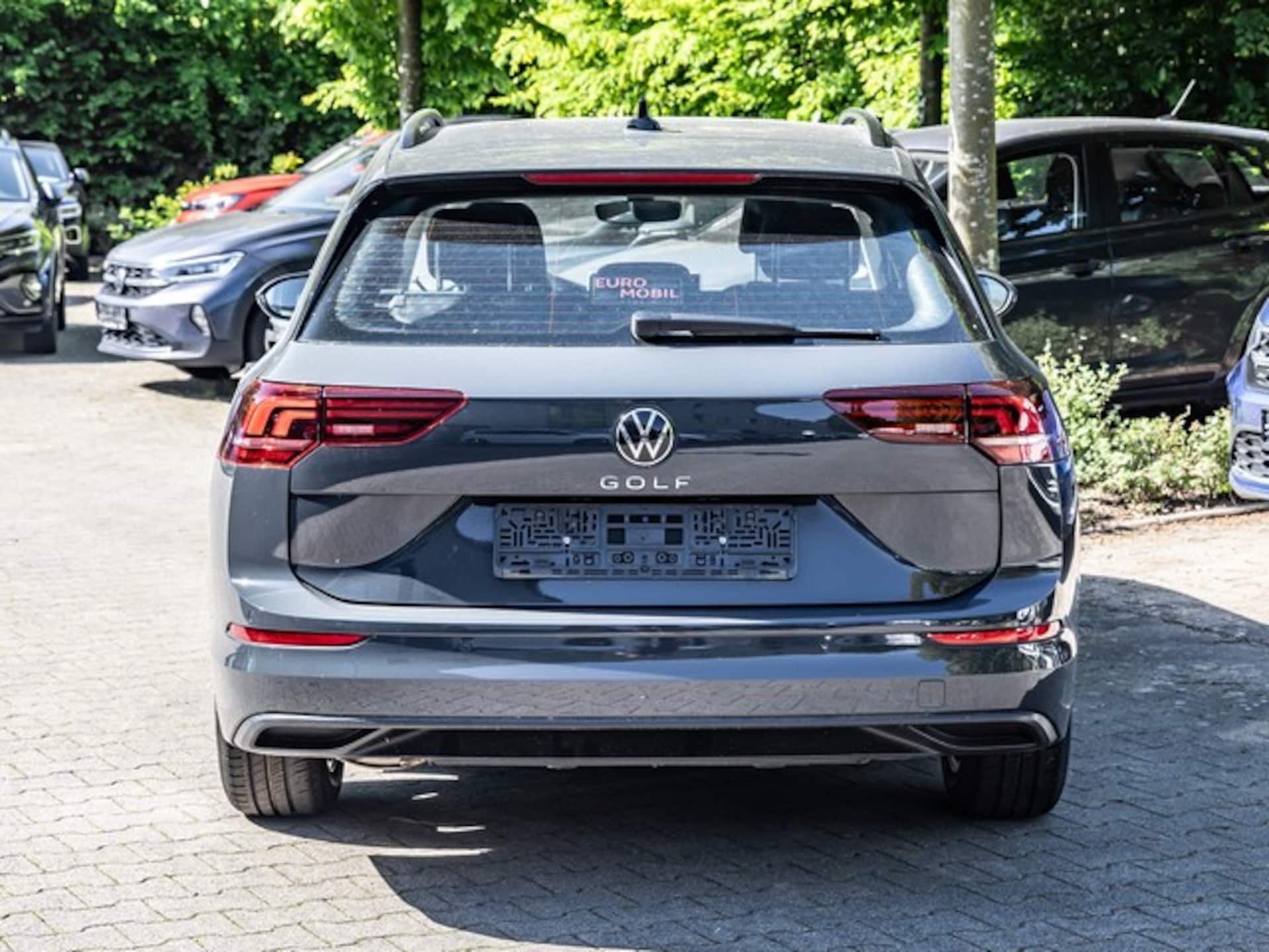 Volkswagen Golf Variant Life