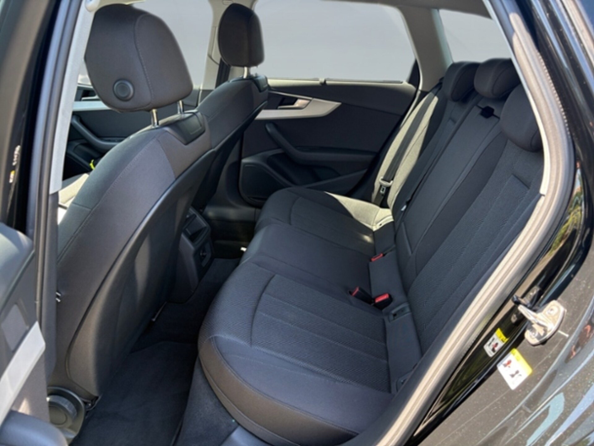 Audi A4 Avant S line