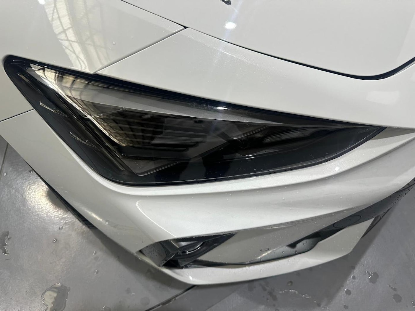 CUPRA Leon Sportstourer 1.5 eTSI DSG 110 kW (150 CV) — photo 30