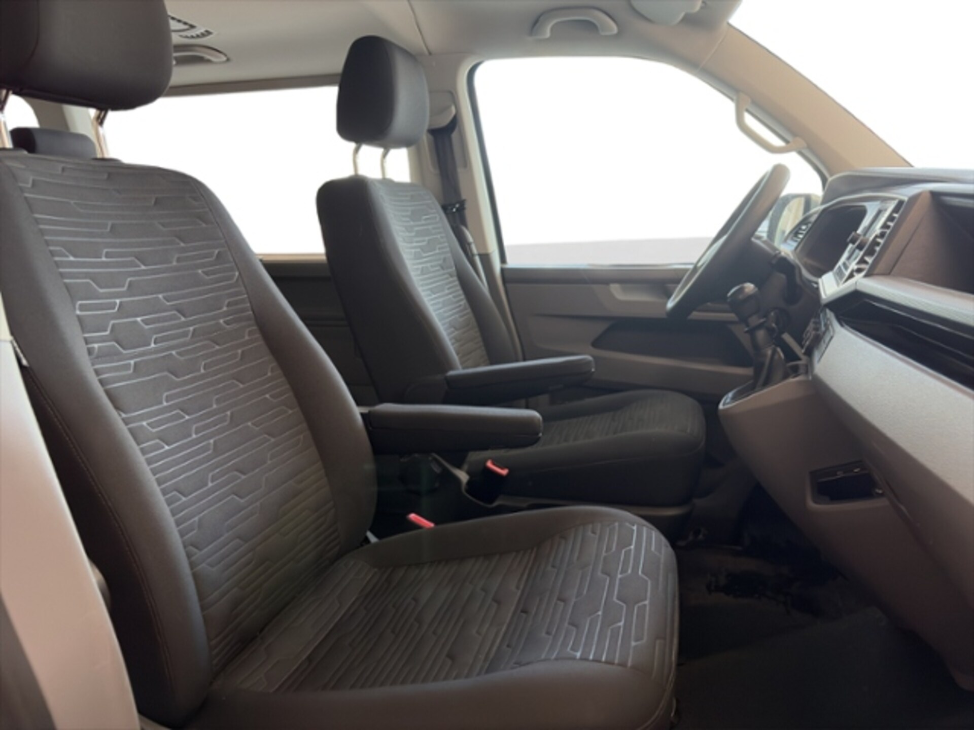 Volkswagen T6.1 Caravelle langer Radstand Comfortline