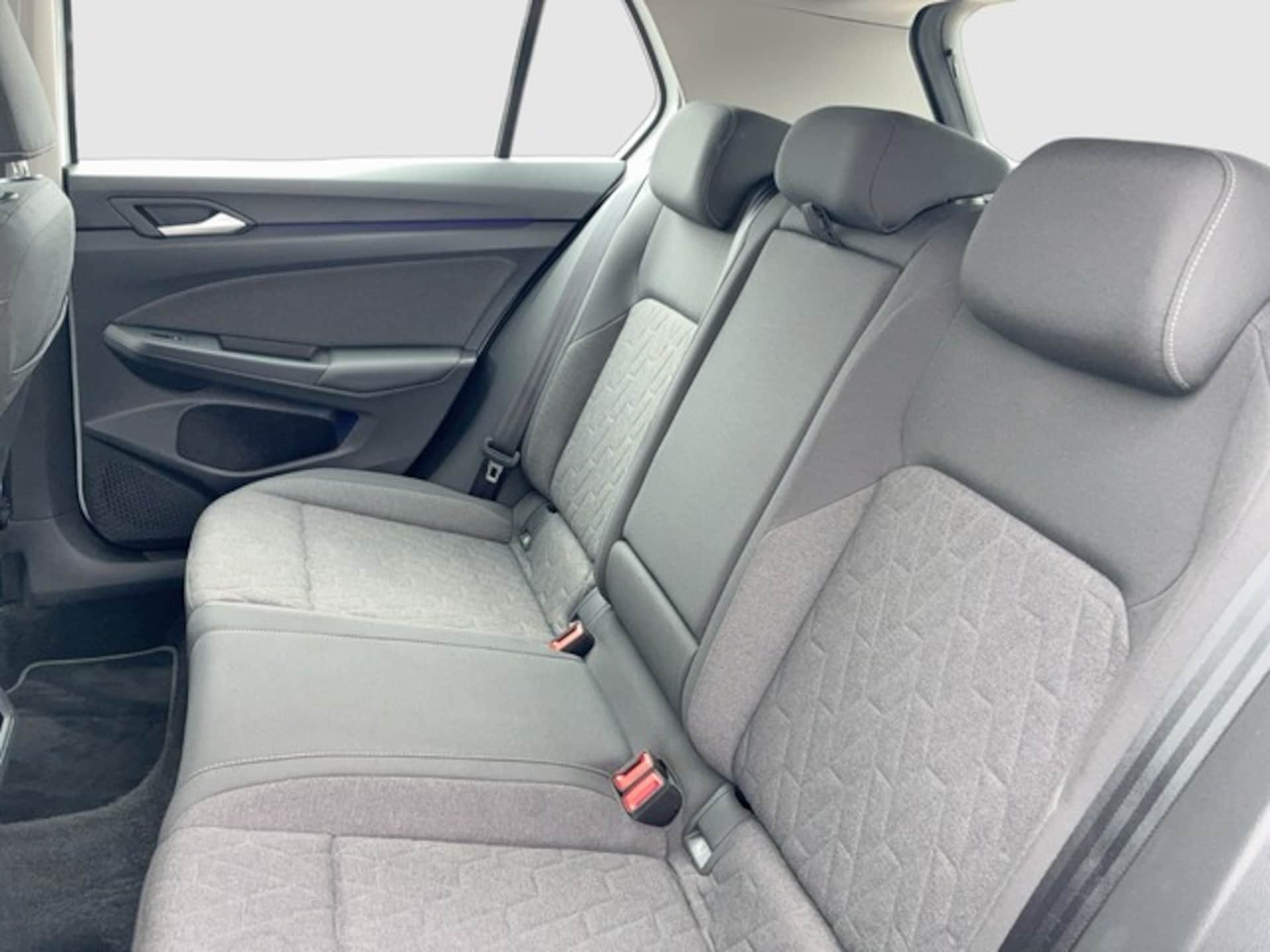 Volkswagen Golf Life