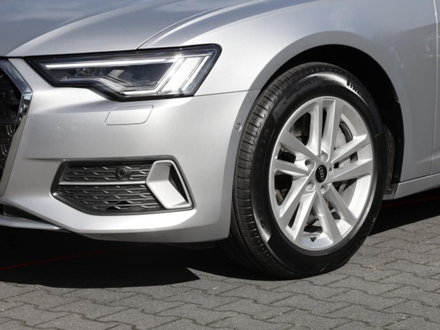Bild über Audi A6 Avant TFSI e advanced 50 TFSI e quattro S tronic - für weitere Informationen kontaktieren Sie den Audi Partner