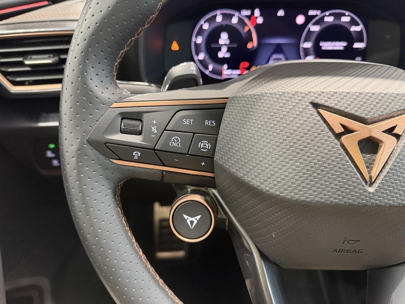 CUPRA Leon Sportstourer 1.5 TSI e-Hybrid VZ DSG 200 kW (272 CV) — photo 9