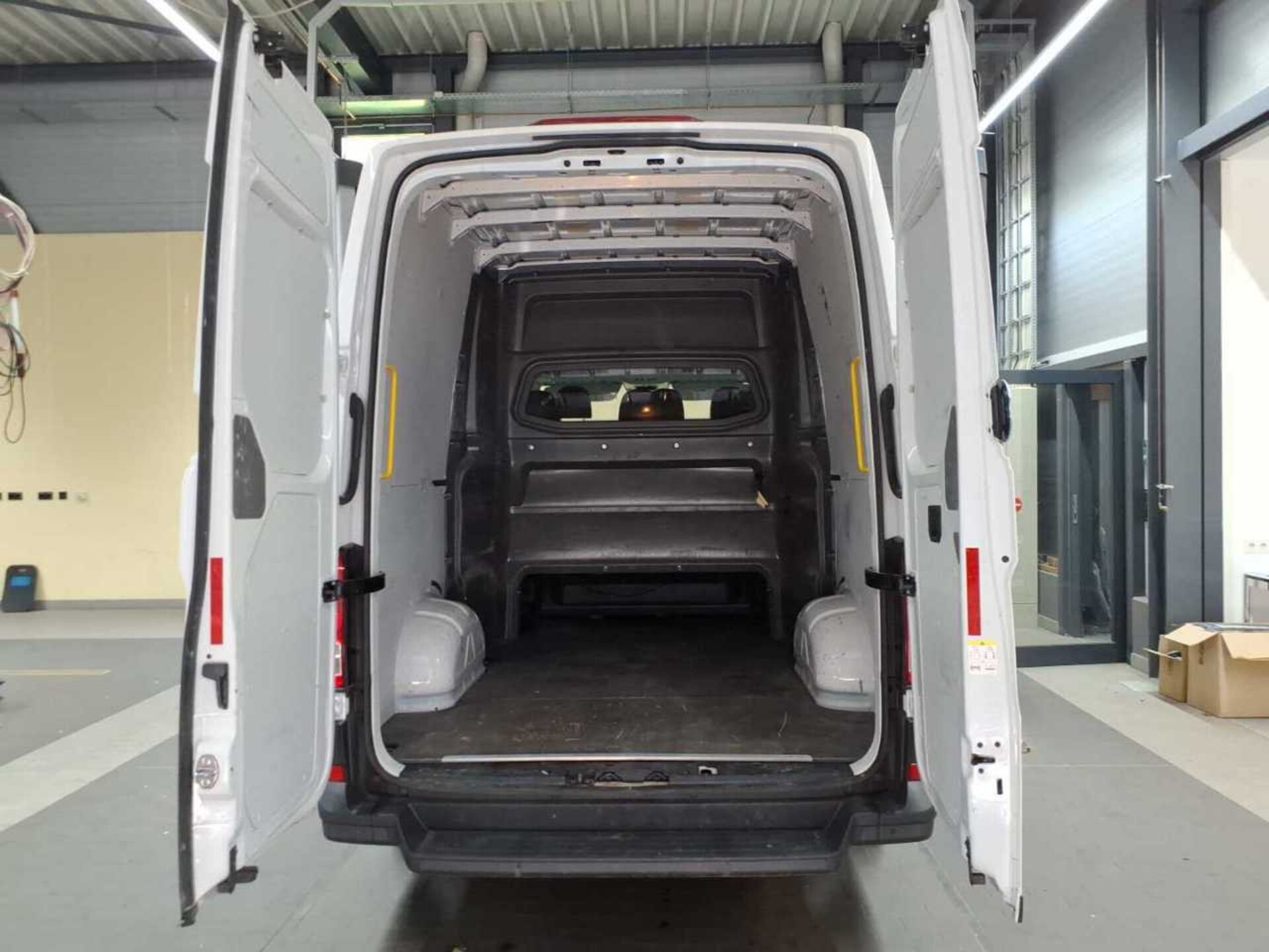 Volkswagen Crafter Kasten mittlerer Radstand