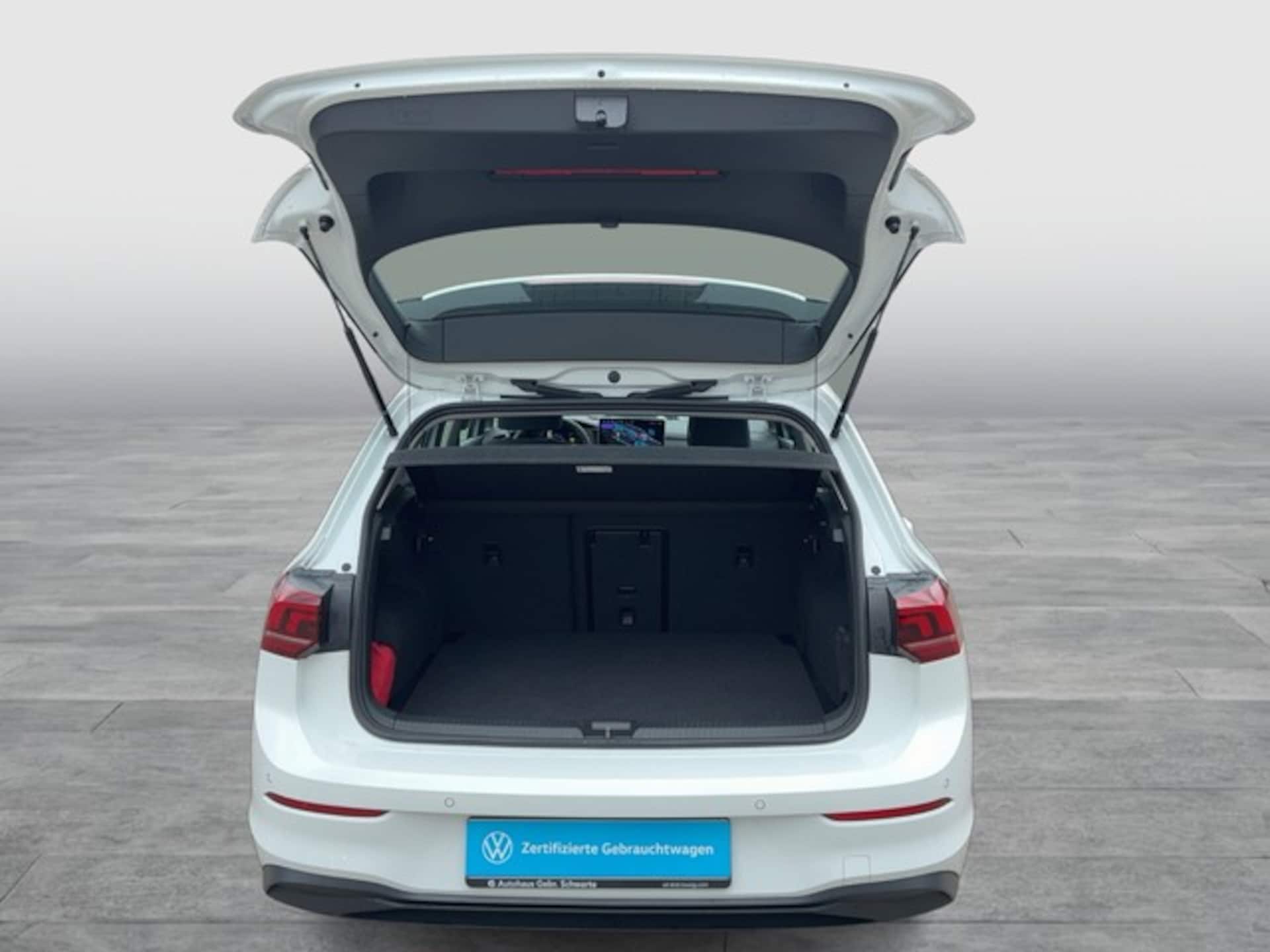 Volkswagen Golf Life