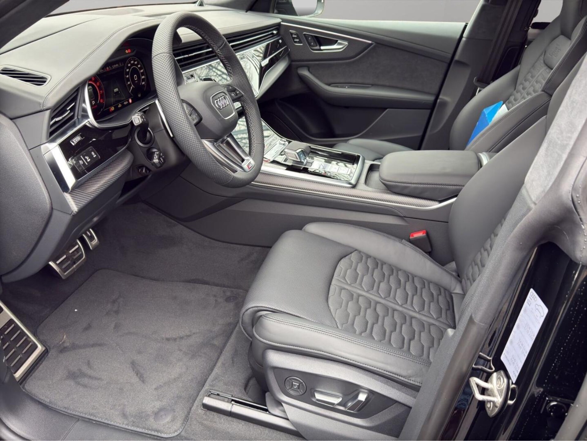 Audi RS Q8 SUV performance