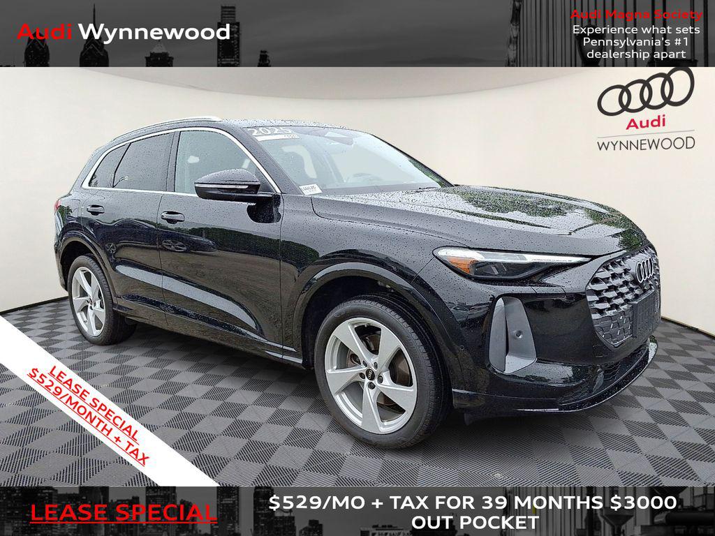 2025 Audi Q5 40 Premium Plus's photo