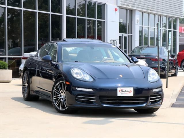2016 Porsche Panamera
