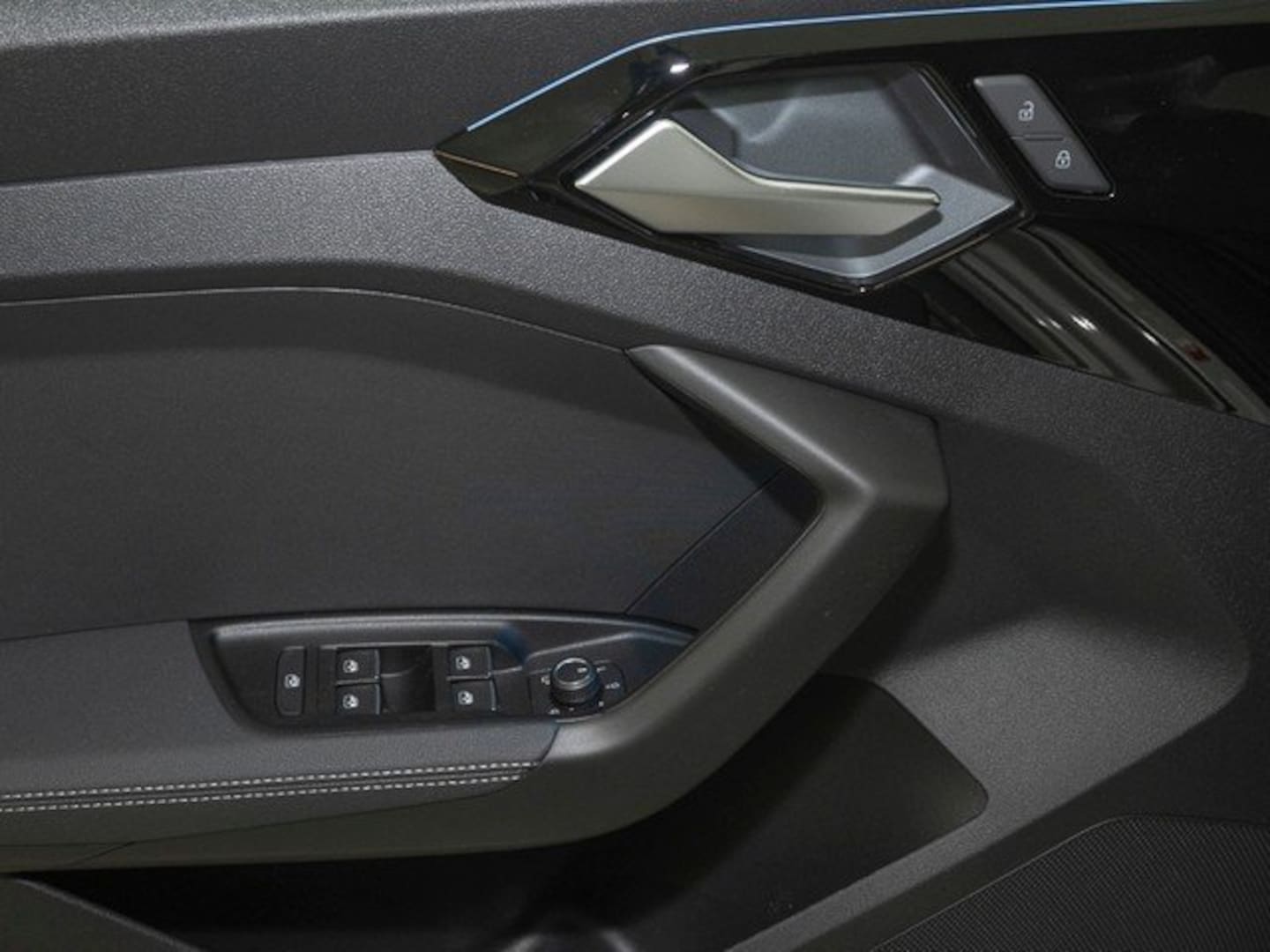 Bild über Audi A1 Sportback S line 35 TFSI S tronic - für weitere Informationen kontaktieren Sie den Audi Partner