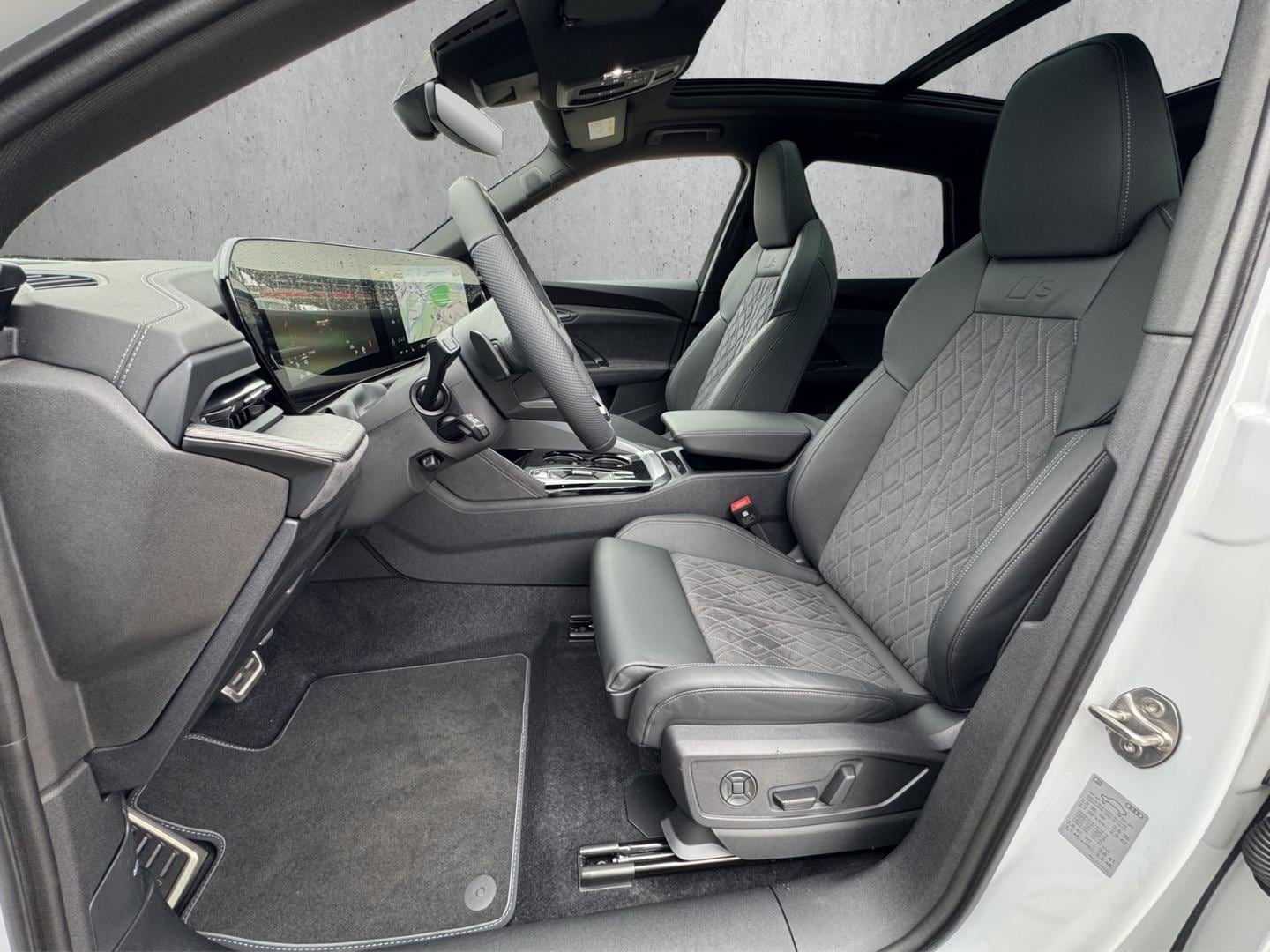 Bild über Audi Q5 SUV e-hybrid e-hybrid quattro 220 kW S tronic - für weitere Informationen kontaktieren Sie den Audi Partner