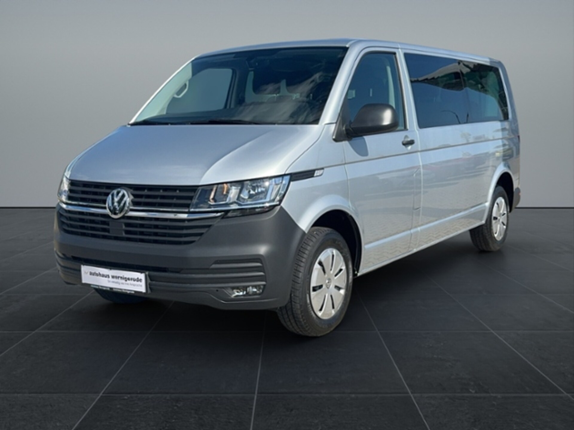 Volkswagen T6.1 Transporter Kombi langer Radstand